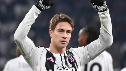İtalya'da Kenan Yıldız rüzgarı: Serie A'nın zirvesine adını yazdırdı