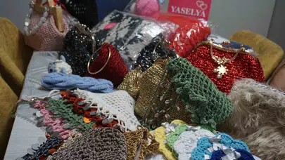 İğne oyasından modern tasarıma: İzmirli girişimcinin elinden çıkan sanat eserleri kapış kapış gidiyor