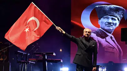 Kepez’de 19 Mayıs rüzgarı: Gençler bayramı müzikle kutladı