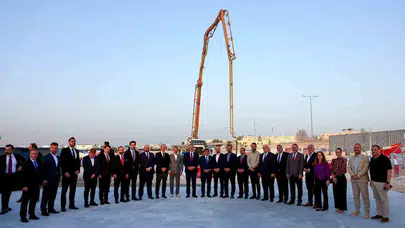 Doha'da eğitime Türk imzası: Bakan Fidan şantiyeyi bizzat denetledi