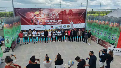 Tenis kortlarında tarih rüzgarı: Zerzevan Cup’ta şampiyonlar belli oldu