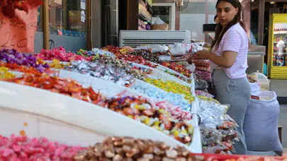 Sur’da bayram bereketi: Tezgahlar doldu, gözler son gün yoğunluğuna çevrildi