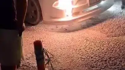 Diyarbakır’da dehşet anları: Yolcu minibüsü alevlere teslim oldu