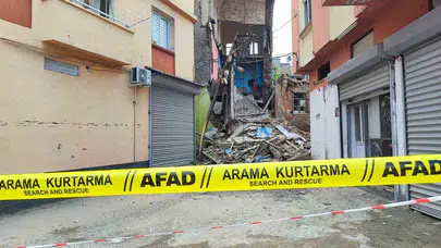 Adana'da korkutan anlar: Metruk binanın çöküşü güvenlik kamerasında