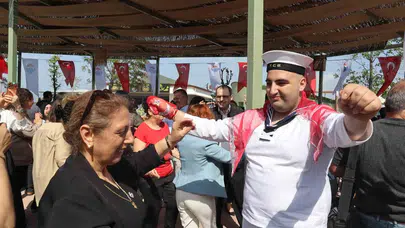 Yalova’da üniforma heyecanı: Engelli gençler için kına gecesi düzenlendi