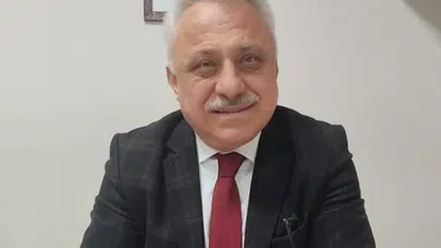 Bursa siyaseti yasa boğuldu: Renkli kişiliğiyle tanınan Ayhan Özbek son yolculuğuna uğurlanıyor