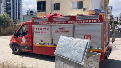 Mersin'de korku dolu anlar: Apartman boşluğundan yükselen dumanlar mahalleyi ayağa kaldırdı