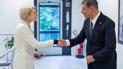 İzmir’de İngiliz rüzgarı: Başkan Tugay ve Büyükelçi Morris’ten stratejik iş birliği mesajı