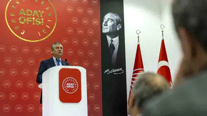 Özgür Özel'den "Savunmadan Hücuma" Talimatı: CHP Sahada Vites Yükseltiyor