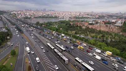 İstanbul kilitlendi: Sağanak ve dev final trafiği felç etti