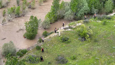 Kaza sonrası büyük şok: Kelkit Çayı’nda kaybolan genç kız her yerde aranıyor