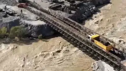 Hakkari-Van hattında ulaşım nefes alacak: Mehmetçik’in kurduğu köprüde sona gelindi