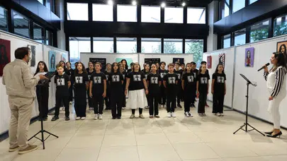 Gönüllerdeki Barış Manço şarkıları tuvale döküldü: Genç yeteneklerden anlamlı vefa