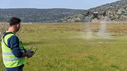 İzmir’de bayram mesaisi: Kurban pazarlarında teknolojik temizlik dönemi
