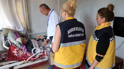 Bodrum’da bayram öncesi duygusal buluşma: Yatağa bağımlı hastaların kapısı çalındı
