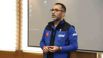 Afetlere karşı hazırlık dersi: SANKO'da gençlere hayat kurtaran bilgiler verildi