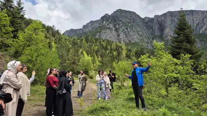 Bağımsızlık ateşinin yakıldığı topraklarda duygusal yolculuk: İstiklal Yolu’nu adımladılar