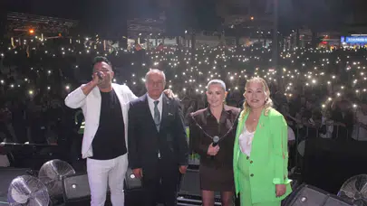 Çileğin başkentinde görkemli final: Merve Özbey rüzgarı esti
