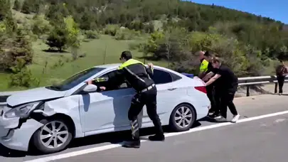 Dönüş yolunda bayram mesaisi: Polis ekipleri trafiği açmak için kolları sıvadı