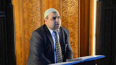 Çocukluk hayali cami kürsüsüne taşıdı: Görme engelli hafızdan ilham veren başarı hikayesi