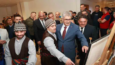 Bingöl’de yürekleri ısıtan görüntüler: Özel bireyler yetenekleriyle büyüledi