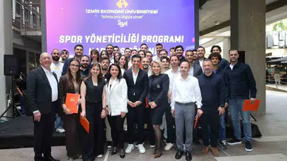 Sahalardan kürsüye: Ünlü futbolcular İEÜ’de yönetici diploması aldı