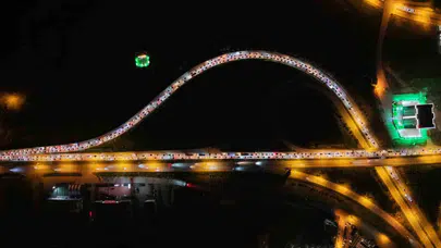 Bayram dönüşü çilesi başladı: Kilit kavşakta araçlar adım adım ilerliyor