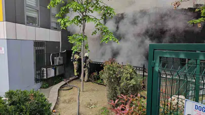 Kağıthane’de korku dolu sabah: Metruk binadan yükselen alevler 5 katlı apartmana sıçradı