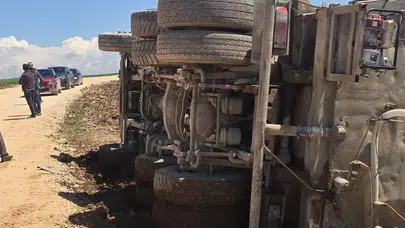 Adıyaman’da yürekleri ağza getiren kaza: Su tankeri yol kenarına devrildi