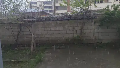 Erciş güne kabus gibi uyandı: Sağanak yağış hayatı felç etti