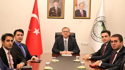 Kars’ta hizmet mesaisi: Vali Polat’tan sahada hız talimatı