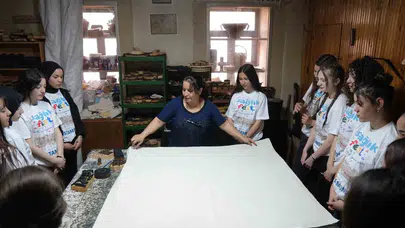 Kastamonu'da gençlik şöleni: Taş baskı ve çekme helva ile köklere dönüş