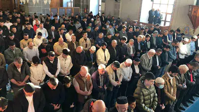 Samsun’da bayram sabahı: Camiler doldu taştı, dualar kardeşlik için yükseldi