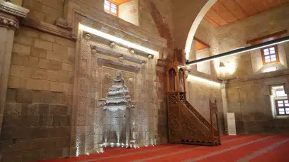 Niğde’nin 700 yıllık sessizliği bozuluyor: Sungurbey Camii eski ihtişamına kavuştu