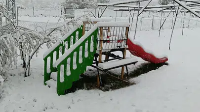 Mersin’de mevsim normalleri altüst oldu: Mayıs ayında lapa lapa kar yağdı