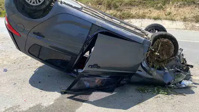 Tarsus'ta korkutan kaza: Kontrolden çıkan otomobil takla attı
