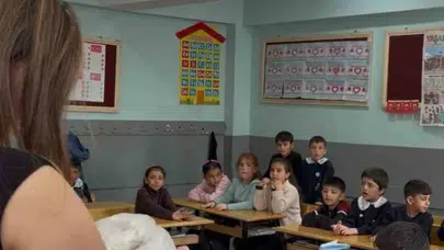 Ağrı’da bayram öncesi örnek davranış: Genç girişimciden miniklere unutulmaz sürpriz