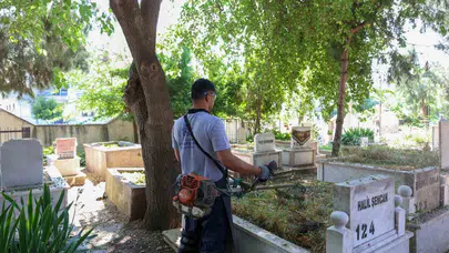Aydın’da bayram mesaisi: Ekipler mezarlıkları ziyaretlere hazırlıyor