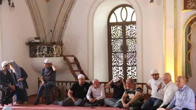 Kurşunlu Camii’nde manevi buluşma: Engeller sevgiyle aşıldı