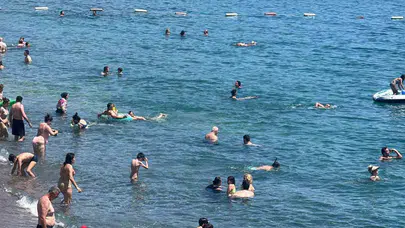 Bodrum'da bayram bereketi: Termometreler 30 dereceyi gösterince sahiller doldu taştı