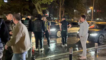Şampiyonluk coşkusu gölgelendi: Bağdat Caddesi’nde sarı-kırmızılı konvoya saldırı girişimi