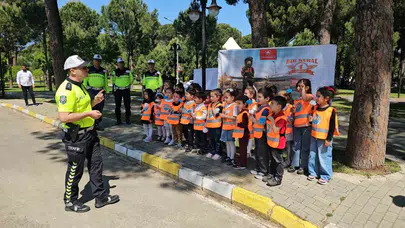 Miniklerin trafik karnesi: Müdürler bizzat sahaya indi, kuralları uygulamalı öğretti