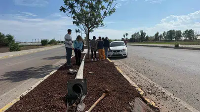 Serik yolunda can pazarı: Kamyonet yan yattı, 7 kişi hastanelik oldu