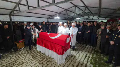 Görevi başında şehit düşen kahraman polis memuru son yolculuğuna uğurlandı: Van gözyaşlarına boğuldu