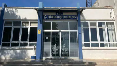 Güzelbahçe’de şafak operasyonu: Belediye Başkanı ve eski başkan gözaltında