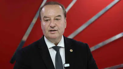 Bayramlaşma töreninde tansiyon yükseldi: CHP’li vekile "tarafını seç" baskısı