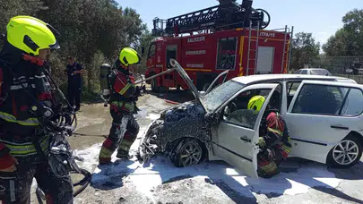 Edremit’te dehşet anları: Seyir halindeki otomobil alev topuna döndü