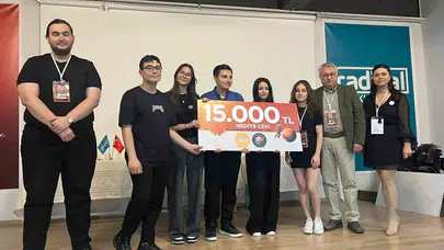 Geleceğin astronotları İzmir’de buluştu: Atık malzemelerden uzay üssü kurdular