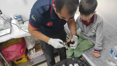 Okulda korku dolu anlar: Su matarasından kurtarılmayı bekledi