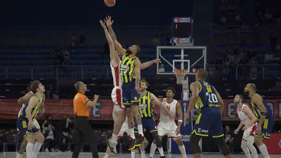 Zirvenin yeni sahibi belli oldu: Fenerbahçe Beko normal sezonu zirvede noktaladı